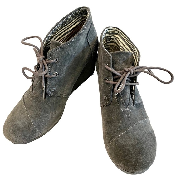 Toms Grey Suede 2.75” Wedge Booties / Shooties for Work Casual Day Out Size 7.5 - Picture 2 of 13